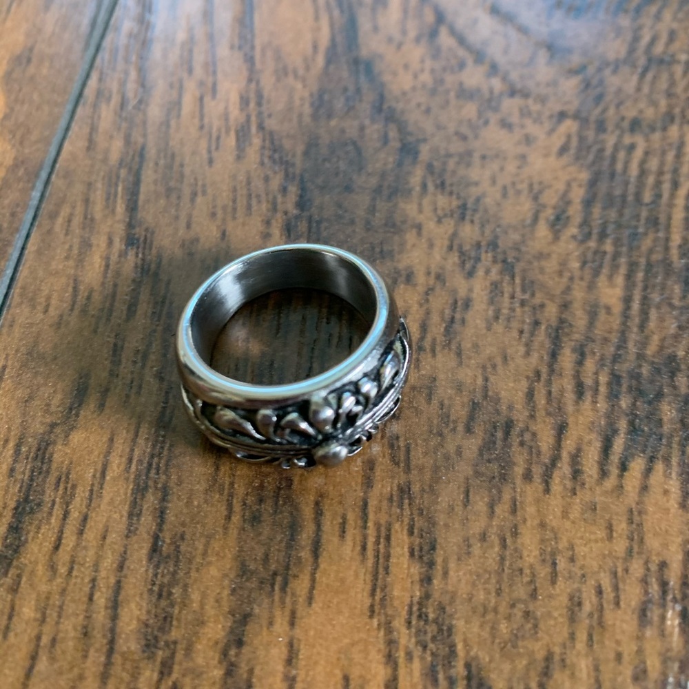 Stylish ring - Picture 2 of 7